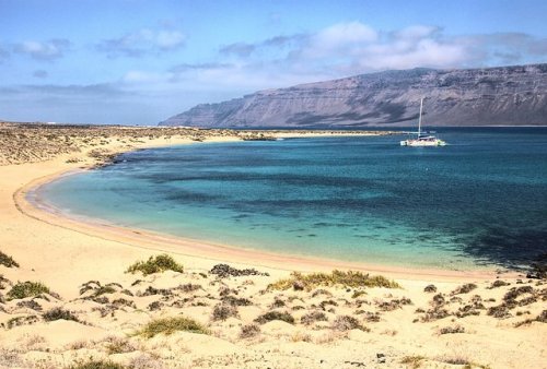 bountybeaches:  ‘LANZAROTE’  Canary Islands  Keep reading