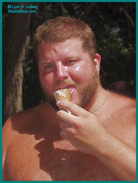 txbearguy:  only-bear: <3 _ <3  VeniceCub 