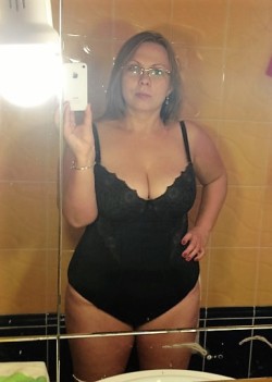 fallenmustreborn:  My wifeslut naked selfie made for other guys date. Reblog and comment maybe you will be next  http://fallenmustreborn.tumblr.com/archive