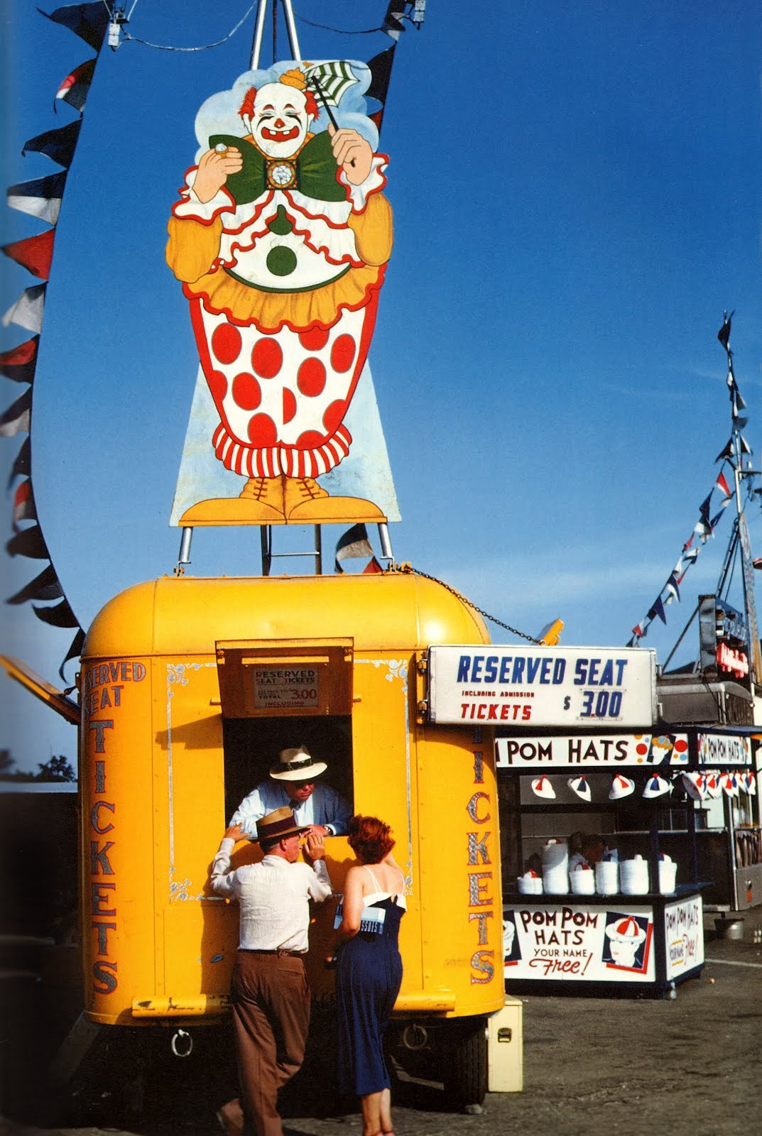 solo-vintage:  Old circus pictures from the 1940s and 1950s. 