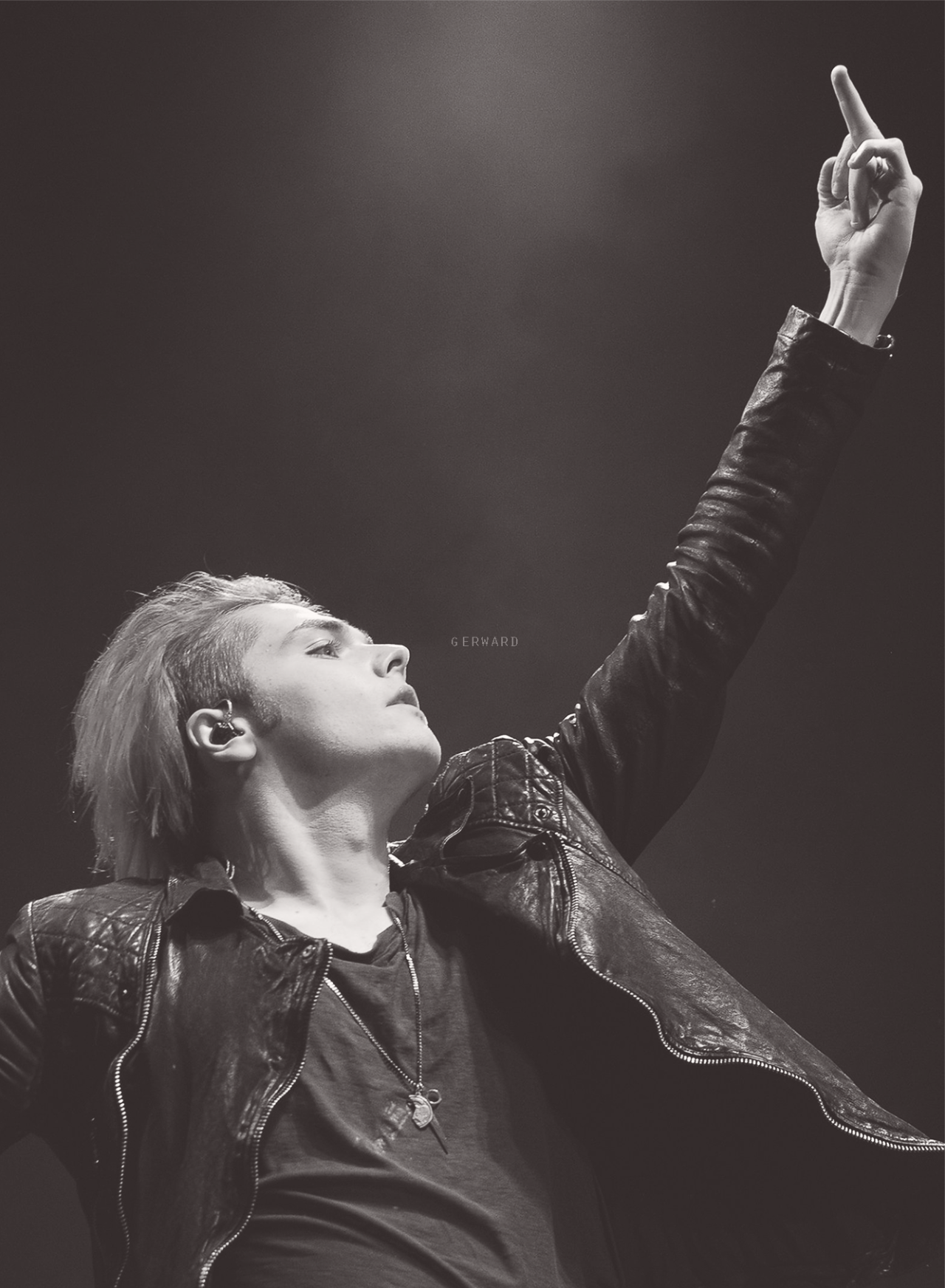antimcrreposts:  gerward:  Live 105’s Not So Silent Night @ HP Pavilion, San Jose,