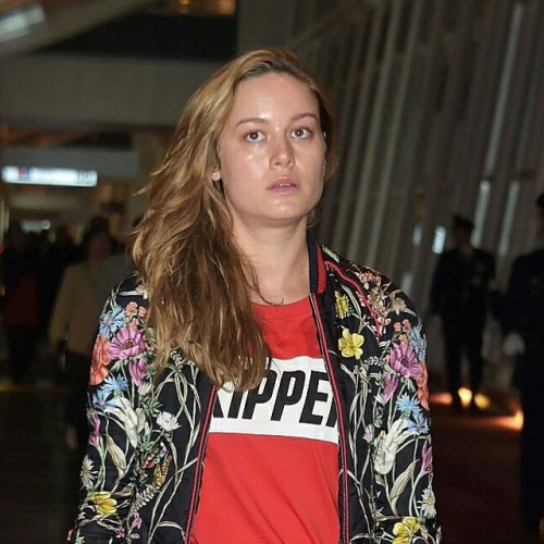 brietastic: brielarson: How does one look fresh and beautiful after an international flight? I&rsquo