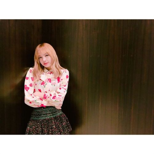 ygblackpink:blackpinkofficial: #blackpink #lisa#블랙핑크 #리사 #purpleheartsforlisa #ลลิซ#blink #블링크 