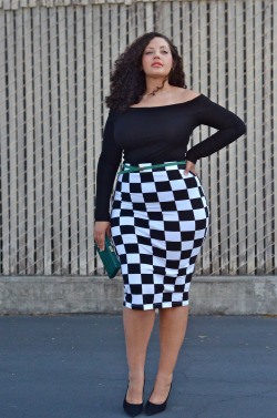 planetofthickbeautifulwomen:  Fashion Blogger Tanesha Awasthi AKA GirlWithCurves 