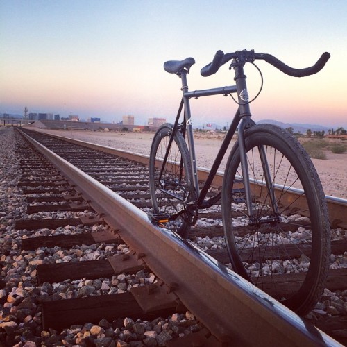 roadbikecity:  #Bike x #lifestyle x #art. #bicycle: @ZycleFix #photo: @trevorfenner #place: Las Vegas, NV.  (at Las Vegas Nv.)