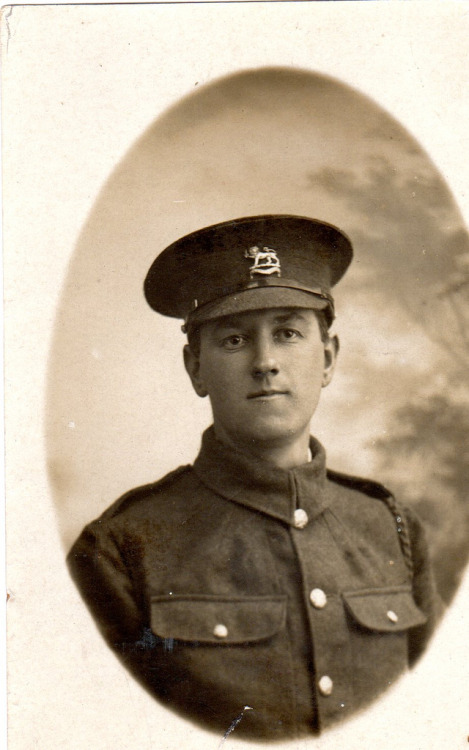 Unknown Soldier Herefordshire Regiment (door paulp12)