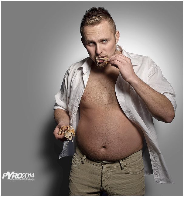 slimmer-than-youu:unffbeerbellies:The user who posted this overfed model the first