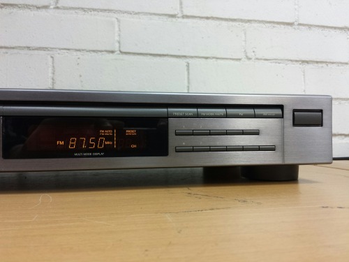 Jvc FX-341L FM/MW/LW Computer Controlled Tuner. 1991