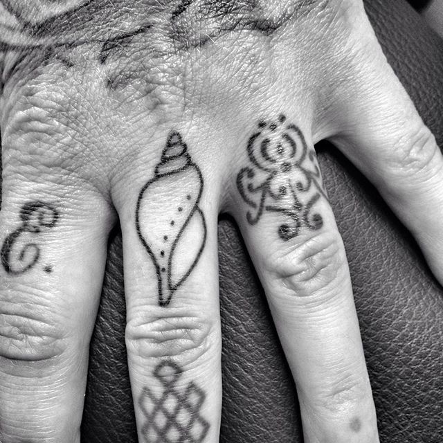 tattoome:  katblackstone 