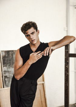 lyncoh:  Xavier Serrano for Hercules Magazine 