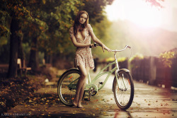 (via 500px ISO » Stunning Photography, Incredible Stories » Pro Tip: Use Leading Lines to Enhance Your Portraits) 