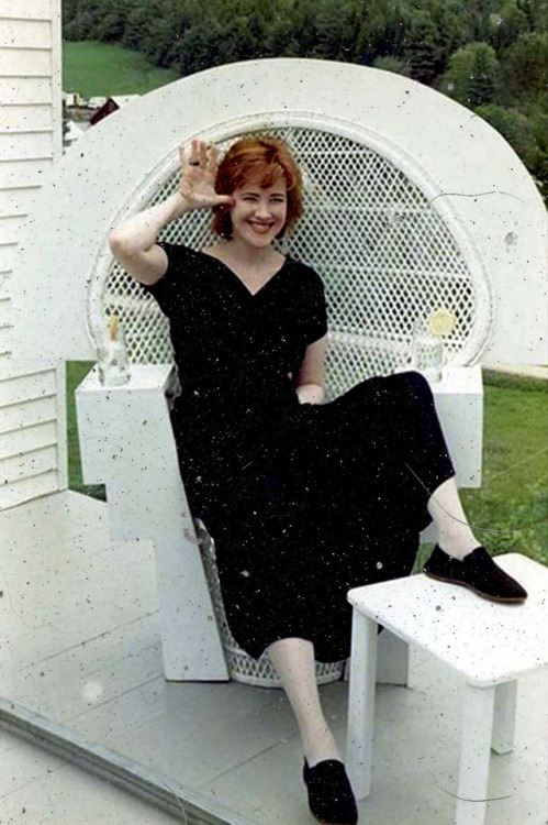 blairwitchz:— catherine o'hara on the set of Beetlejuice (1988).