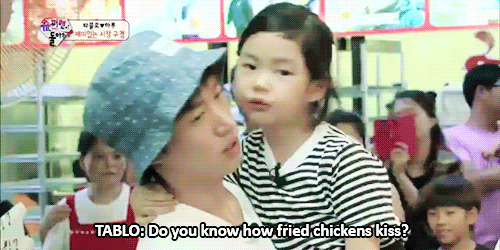 junhwegu-deactivated20170806:How fried chickens kiss.