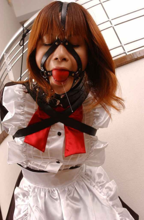 higyaku-no-mikichan:  higyaku-no-mikichan:平成２８年６月５日の真澄ネットで見つけた美樹去年のものだと思う衣装は私（真澄）が着せたもの誰に責められてるかわからないけど、可愛い美樹にこんな顔枷つけて、、、せっかくのかわいい美樹がもったいないそれでも、美樹はやっぱり可愛い・・・