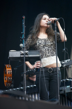 fragilepotentate:  2010_BigChill_Hope_Sandoval_Matt_Farrow-009.jpg