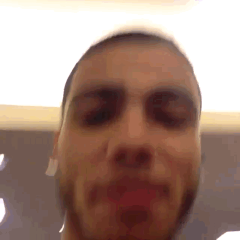 strokethenmoan:  Khris😩