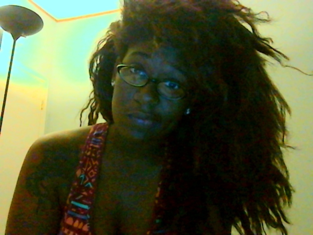 Hot mess Sundays! Woohoo! Haven&rsquo;t brushed my hair in a week and super sleepy