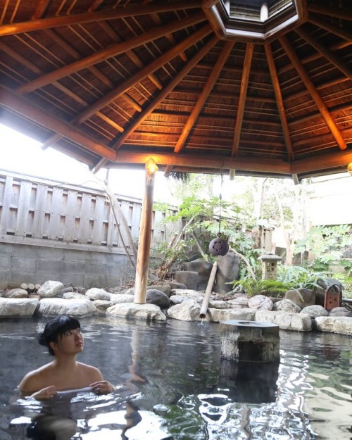 おはようございます ・ 今日は夏日ですかねぇ 充実した１日を送りましょう！ ・ #onsen #やさしいライン #溫泉 #hotsprings #しずかちゃん #混浴温泉巡り #混浴 #ฮอตสปริ