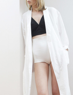 lazyiness:  bienenkiste:  Isa Arfen S/S 2014  Perfection, outfit goals 