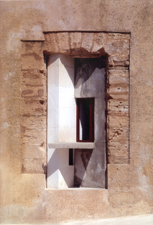 subtilitas:  Flores Prats - Mills Museum, Palma de Mallorca 1997. Via, photos © Duccio Malagamba. 