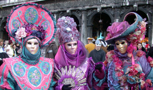 originalsbyitalia:  #2014 #CarnevaleDiVenezia, #Italia ★✩★ #Wonder and #Fantasy #Nature ★✩★ #Venice #Carnival #Masquerade #Festival #Italy  ★✩★ February 15th - March 4th, 2014 ★✩★ #Costumes #Masks