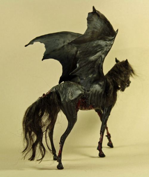 quequinoxart:  “Asakku” the demon horse/ thestral, made from polymer clay over wire and foil, painted in acrylic, with mohair mane and tail. He is about 4 inches long from chest to bum and 6 inches tall. I made him back in September/ October,