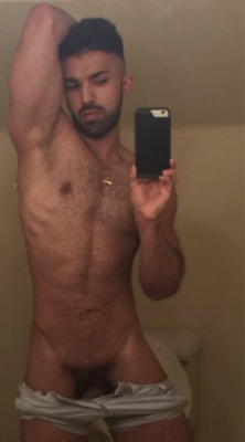 newedromero:  Papi 🍆🍑💦  https://newedromero.tumblr.com/