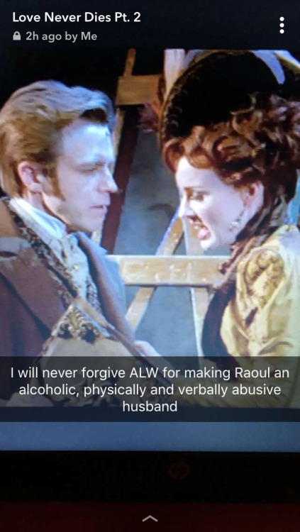 fuckingfirebird: SNAPCHAT COMMENTARIES: ‘LOVE NEVER DIES’Part 14/?Tag yourself, I’
