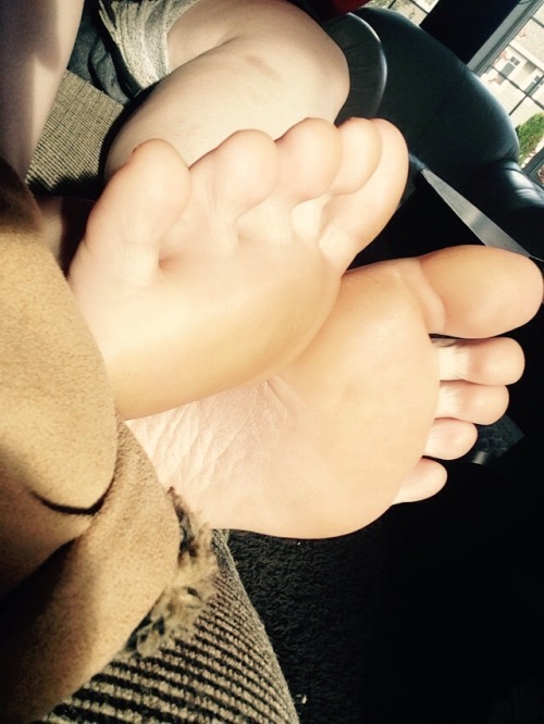 cozytoesies5678: Angelic feet