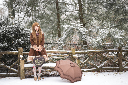victorianme: Winter in Central Park - my white (and freezing) wonderland. Coat &amp; parasol: Ba