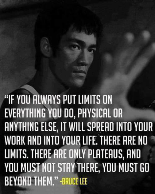 classicalchinastyle:  classicalchinastyle:Bruce Lee is not only a kung fu master,