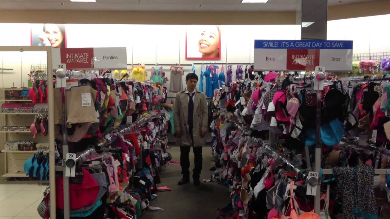 dreamforthestarslover:  Osric Chau Costume Levels: 100%
