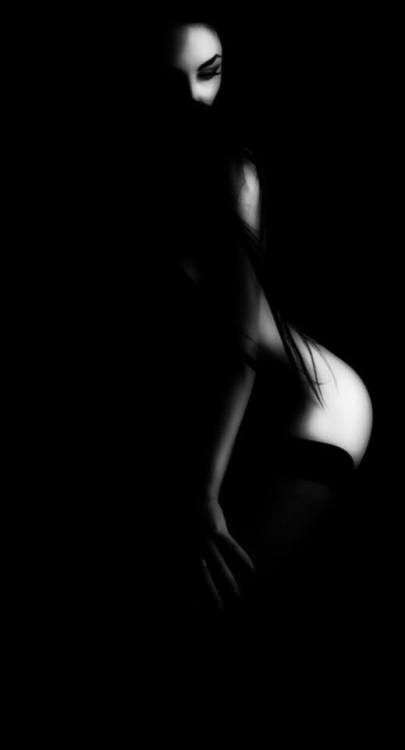 lilith-tessitricedisogni:  Ma… mi stavi cercando?Si…. Da una vita intera 
