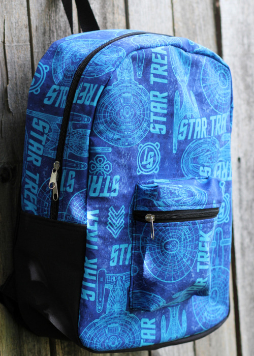 itreallyisthelittlethings: Want an awesome Star Trek Backpack? Want it for free? Then this is the po