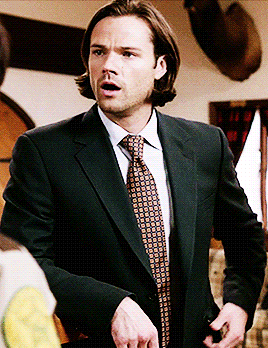 petitfrenchie:Sam I-have-a-raging-crush-on-the-cutest-sheriff-ever Winchester (◠﹏◠✿)