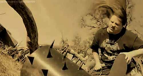 metalalliance:  paola-alejo1:  Awesome!   The master of head banging 