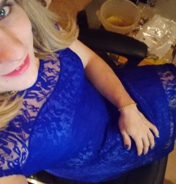 nadiatv:  new blue lace dress   it’s