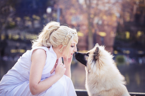 soffeline:  The Oracle’s canine companions Pryna and Umbra—female and male, respectively—serve as de