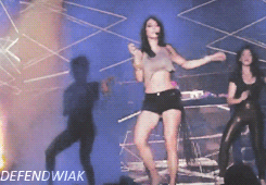 defendwiak:   I'm crazy but you like.  Loca, loca, loca. Sou louca como el tigre. 