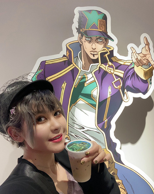 porunareff:Ai Fairouz (Jolyne’s VA) interacting with the character displays at JOJO World is v