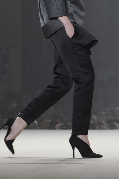 BLACK CLOTHES