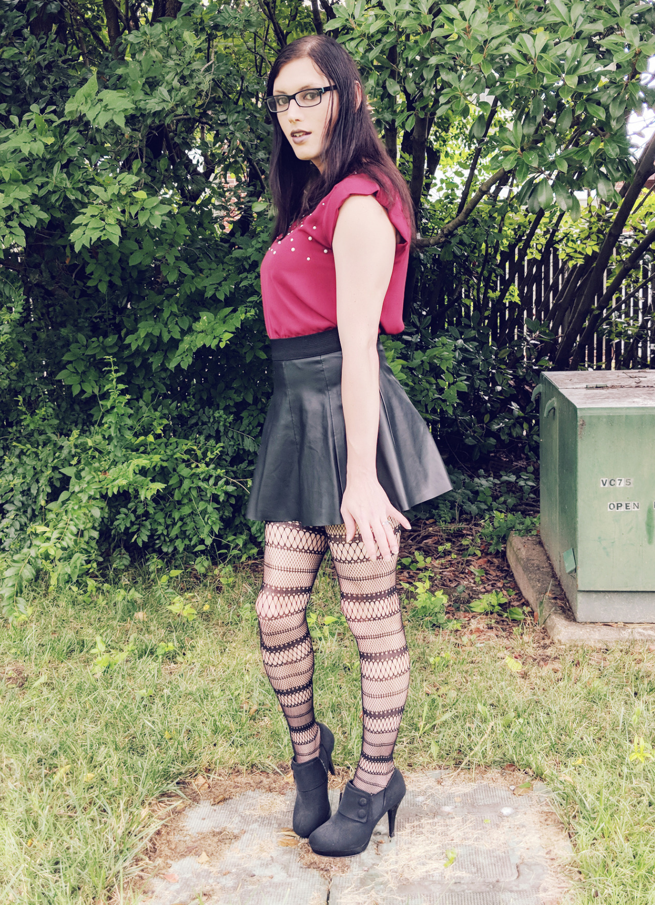 claralove89:  Another set in these gorgeous tights! And a leather skirt, because