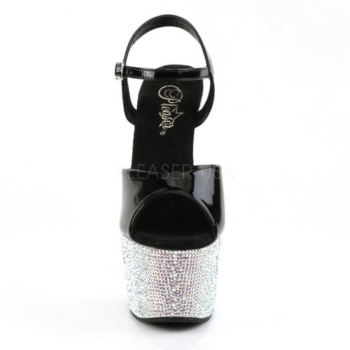 Sandales plateforme tout en incrustation de plus de 10500 strass.La mode luxueuse est à vos pieds !T