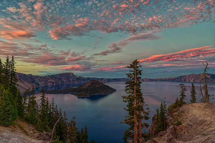 bobbycaputo:    Breathtaking Landscapes Capture the Diverse Beauty of Oregon Photographed