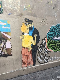 jihelle:  Tintin & Haddock graffiti