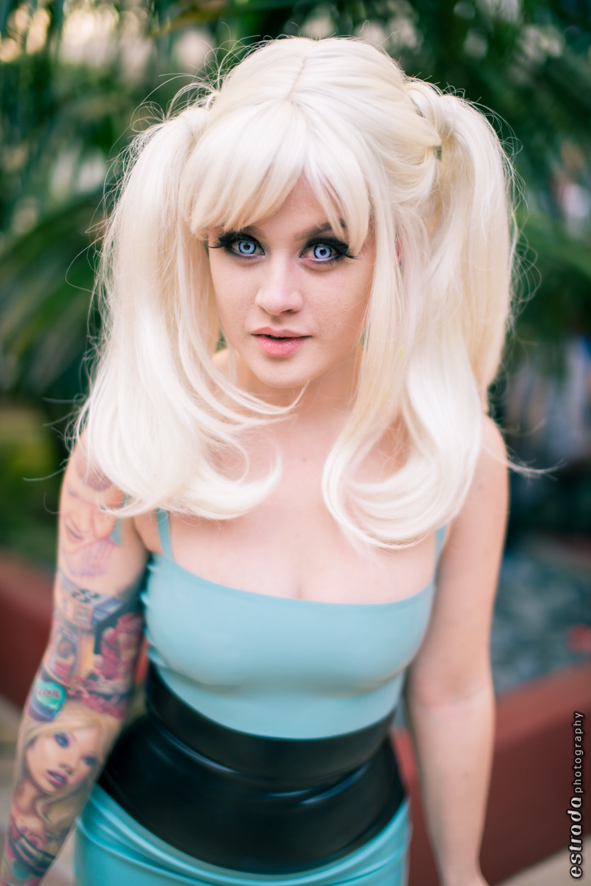 xnickyurinex:  The Powerpuff GirlsPhotographer: Estrada PhotographyCosplayers: Kelly