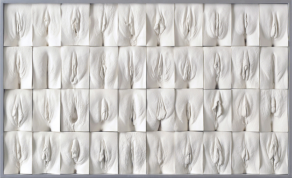 rikkisixx:  The Great Wall of Vagina - Jamie McCartney (x) Jamie made molds of the