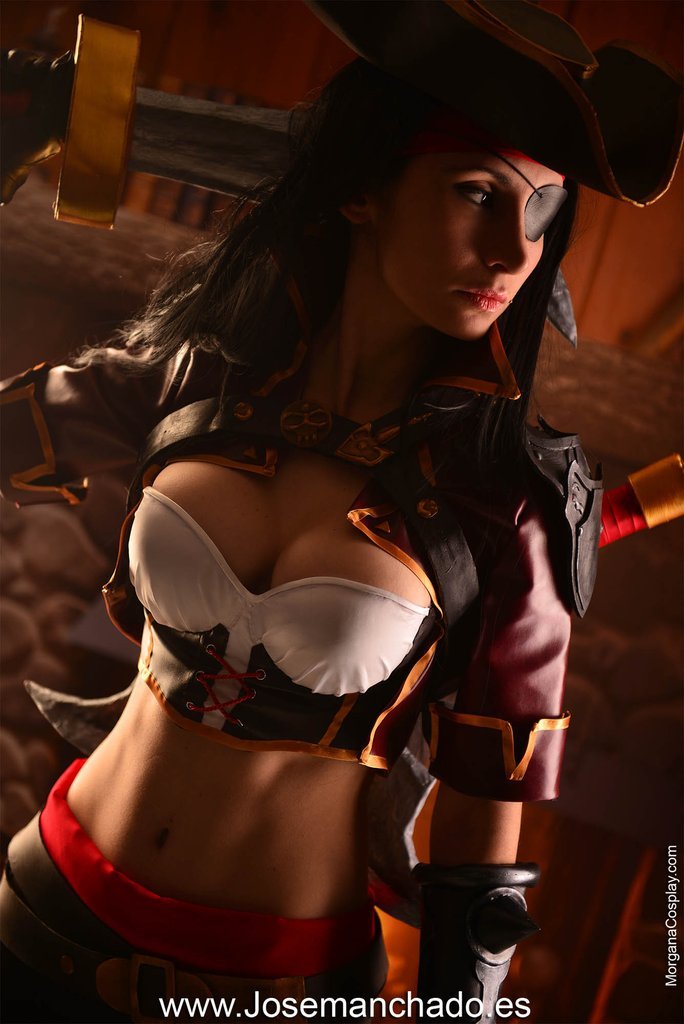 cosplay-paradise:  Katarina Bilgewater by Morganacosplayparadise.net