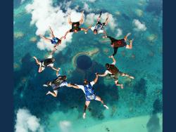 sixpenceee: The Great Blue Hole is an underwater sinkhole off the coast of Belize. The hole is 1,000 feet across and 400 feet deep. It was formed as a limestone cave during the last ice-age. Source: Listverse 