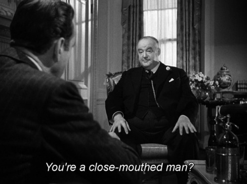 wehadfacesthen:365filmsbyauroranocte:The Maltese Falcon (John Huston, 1941) Humphrey Bogart and Sidn